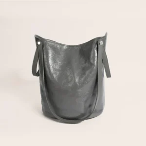 New European-Style Oil Wax Leather Luxury Handbag for Women, Featuring a Soft Leather Shoulder Strap