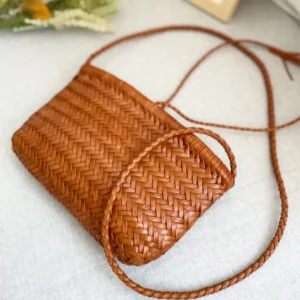 2024 Dragon Handmade Woven Bag for Women on Vacation Ins Hot Selling French Elegant Woven Vegetable Basket Bag